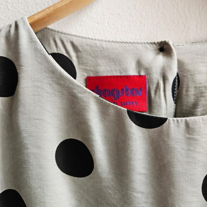 Dragstar Bateau Top Silver Grey Silk with Black Polka Dot