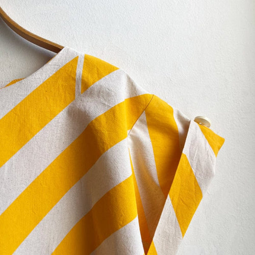 Right Box Top Natural Cotton w Yellow Print