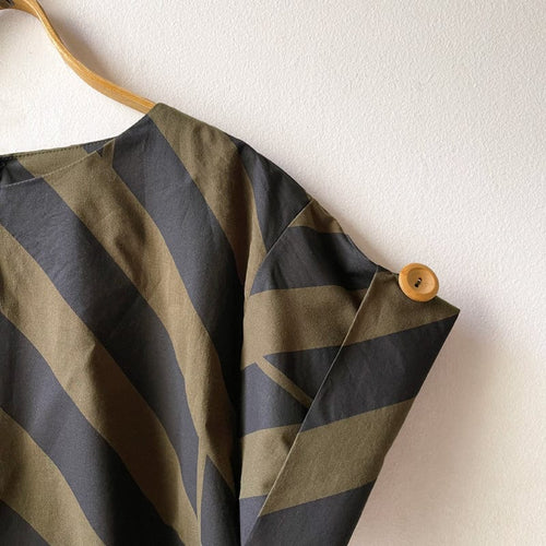Right Box Top Khaki Cotton with Diagonal Print